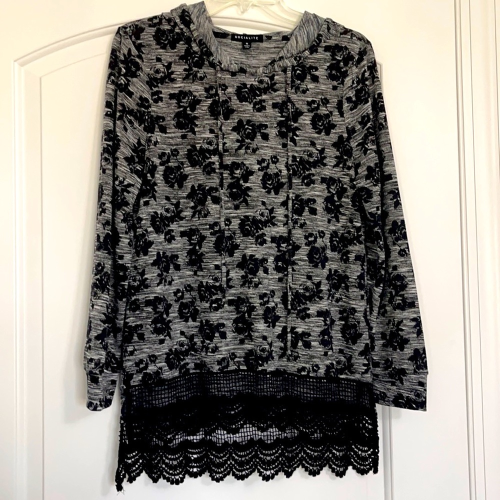 Socialite black & grey hooded pullover size Medium.
